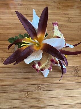 Faux Floral Hair Clip in Maroon, White & Gold